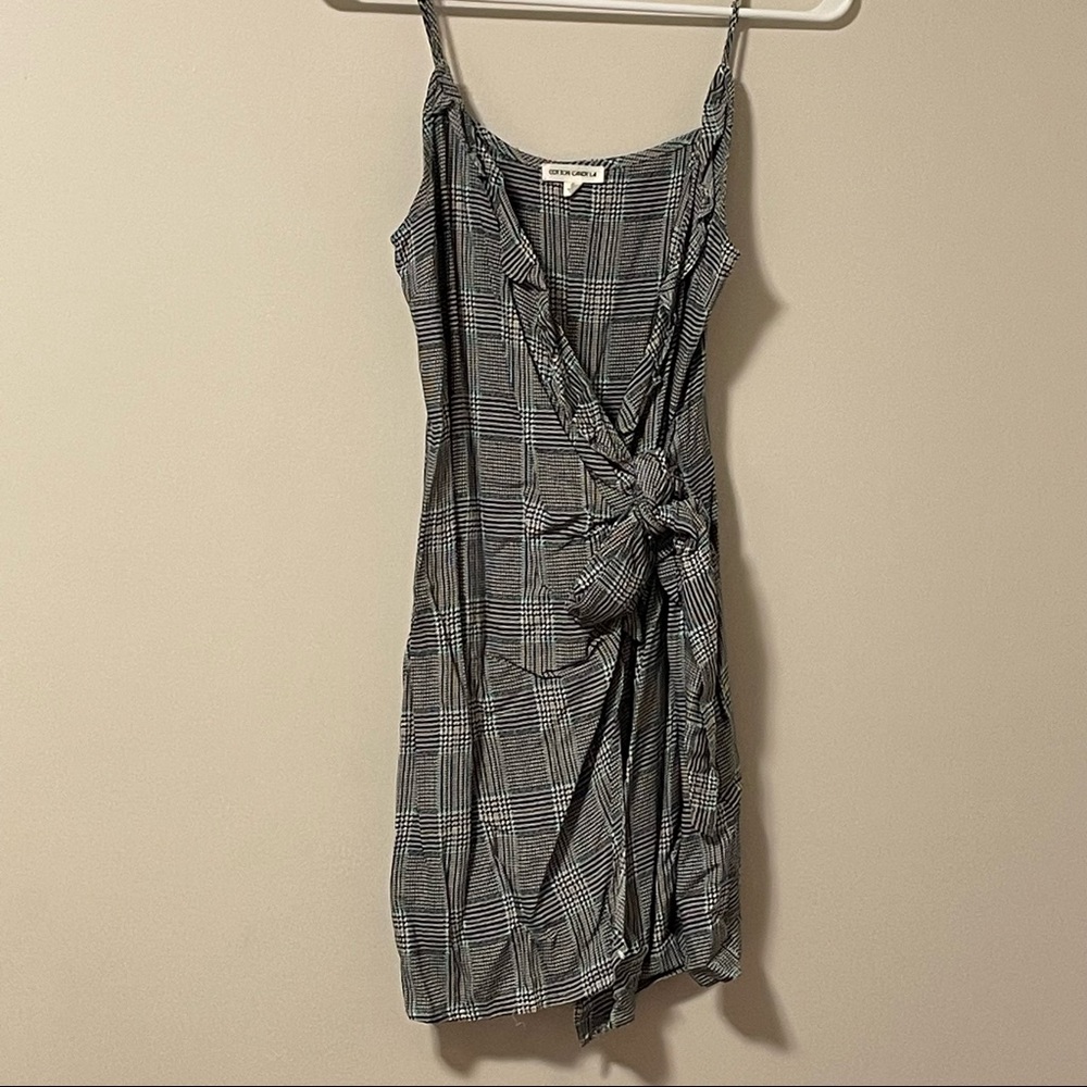 TOBI Gingham Wrap Dress with Ruffle Detail - Picture 3 of 7